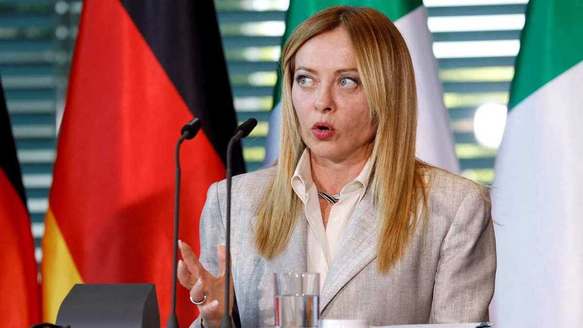 Meloni's Offshore Migrant Processing Plan Gains EU Backing Amid Border Pressure
