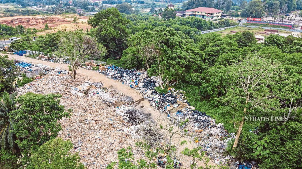 Johor launches task force to probe alleged illegal Singapore construction waste dumping in Pontian