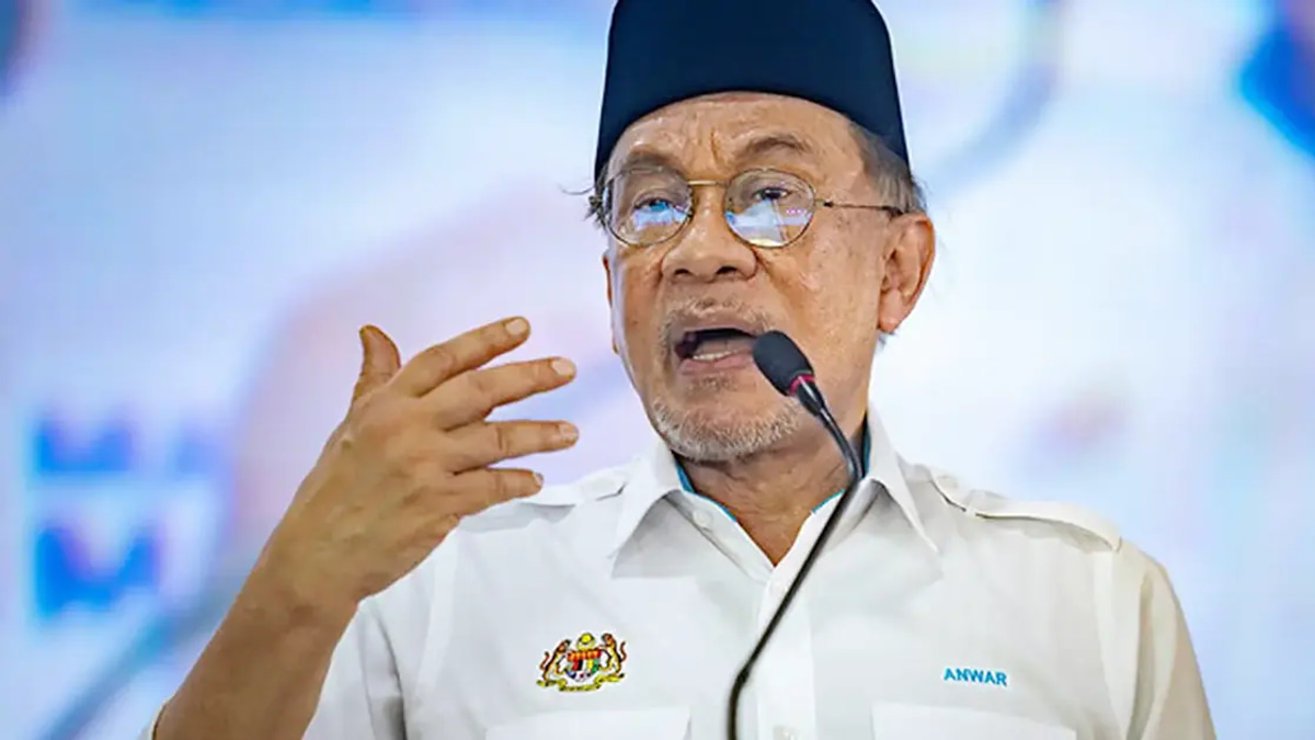 Anwar Cautions Ministers on Campaign Conduct as Unity Government Faces State Election Test