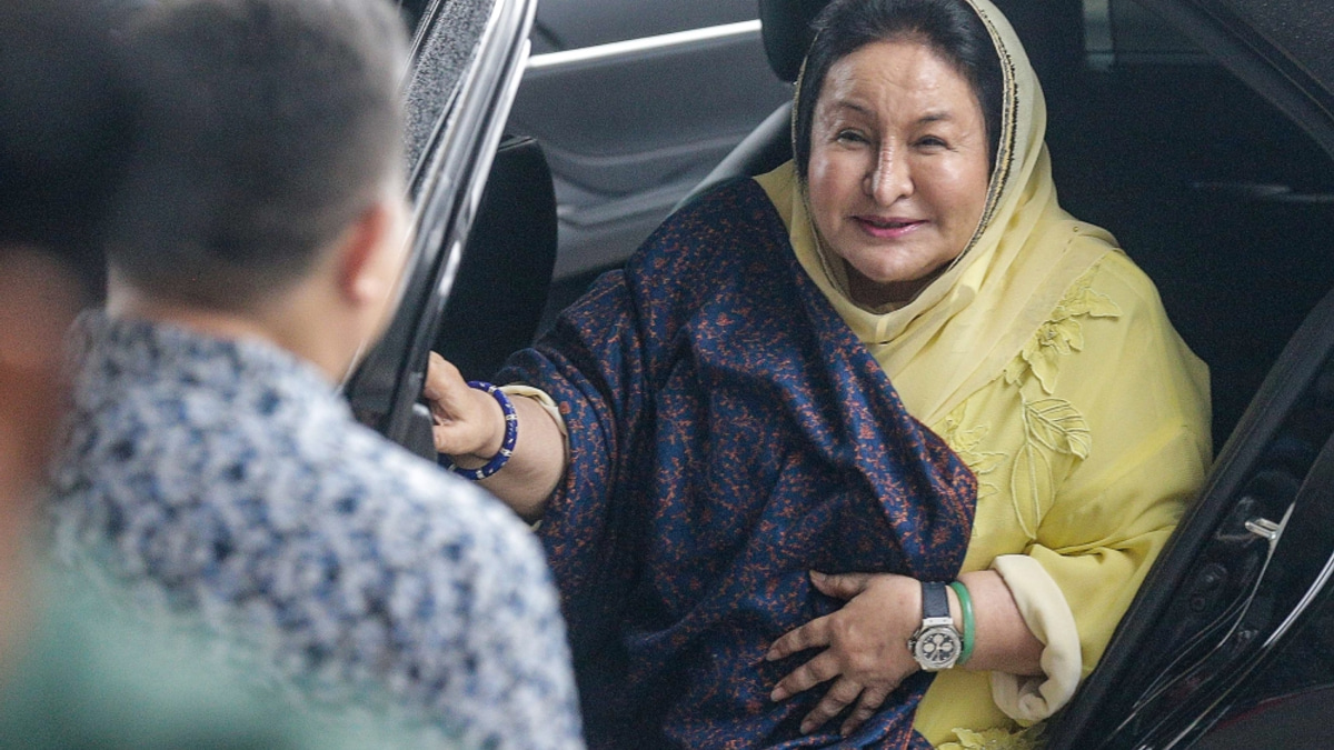 Federal Court Dismisses Rosmah's Attempt to Overturn Judge Recusal Decision in Solar Hybrid Case
