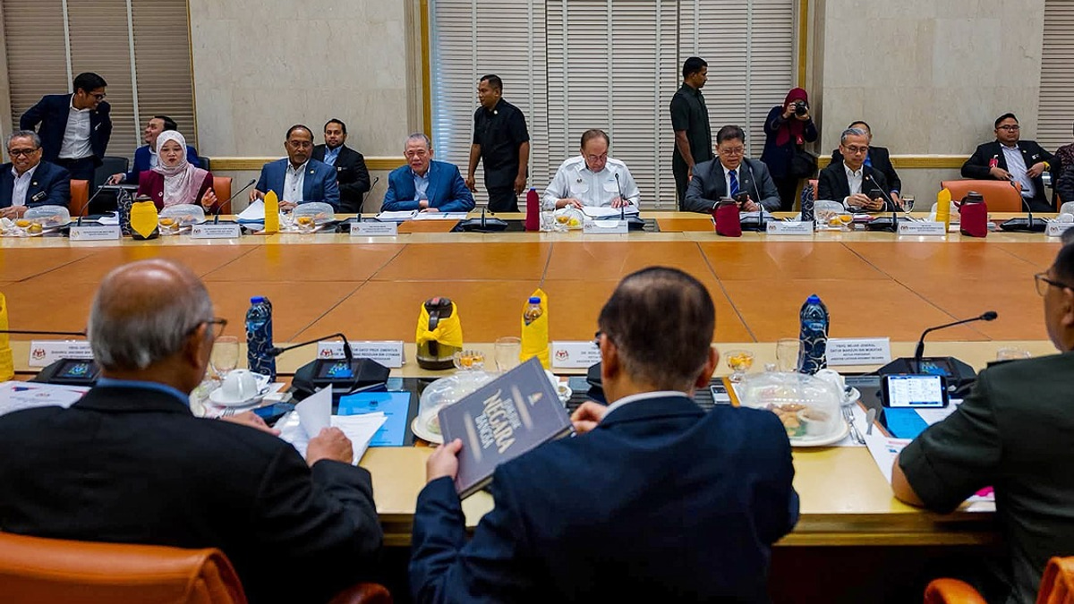 Strong Nationhood Values Essential for Nation-Building, Says PM Anwar