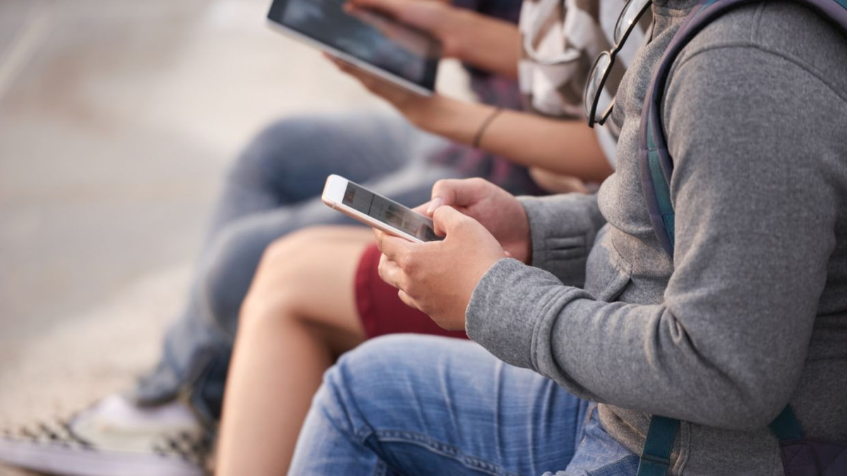 Global Push to Restrict Children's Social Media Access Faces Implementation Hurdles