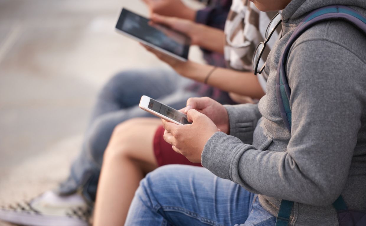 Global Push to Restrict Children's Social Media Access Faces Implementation Hurdles