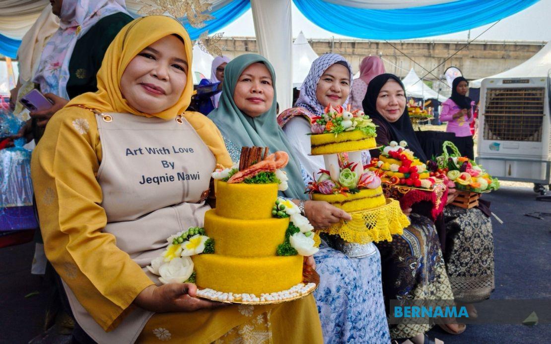 From Resort Career to Kitchen Success: Kelantan Woman Builds Thriving Pulut Kuning Business
