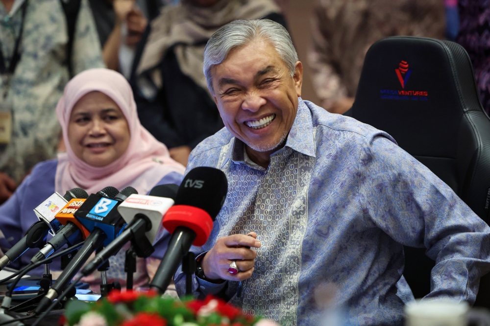 Zahid Reaffirms BN's Commitment to Unity Government, Rules Out Coalition Shifts
