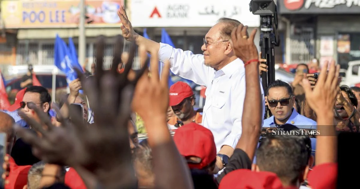 Anwar Ibrahim Calls on Johor Voters to Back Pakatan Harapan at Ballot Box