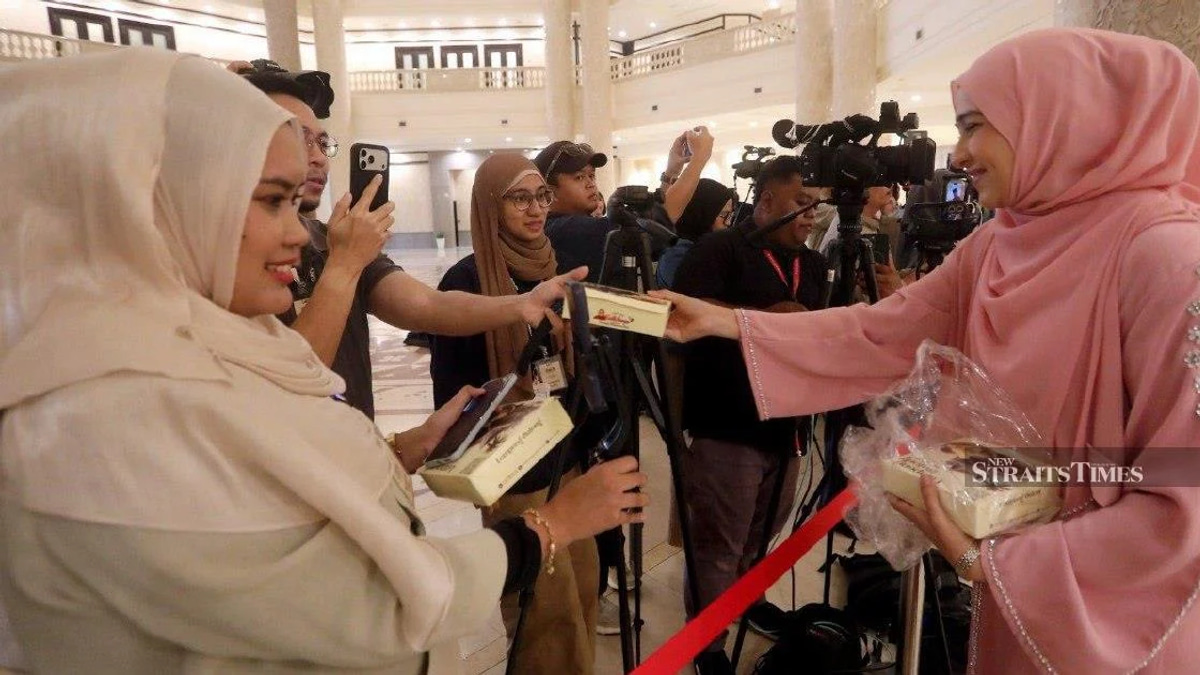 Syed Saddiq Hosts Media Gathering at Palace of Justice Following Court Decision