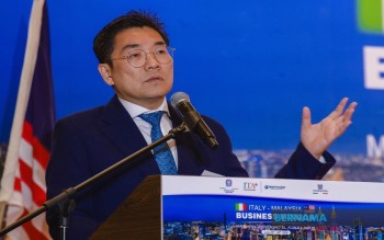 Malaysia and EU Push Forward on Trade Pact, Aiming for 2027 Deal