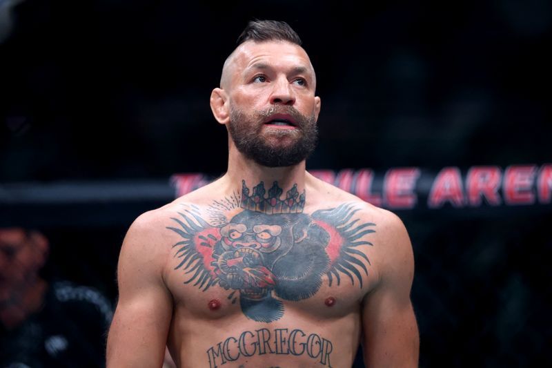 McGregor's UFC Comeback Ends in Seconds as Knee Injury Derails Las Vegas Return