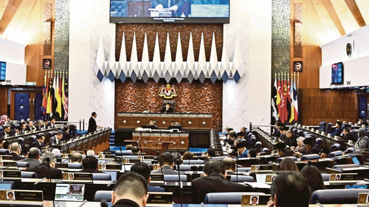 Parliament Erupts as Takiyuddin and Government MP Clash Over Coalition Tensions