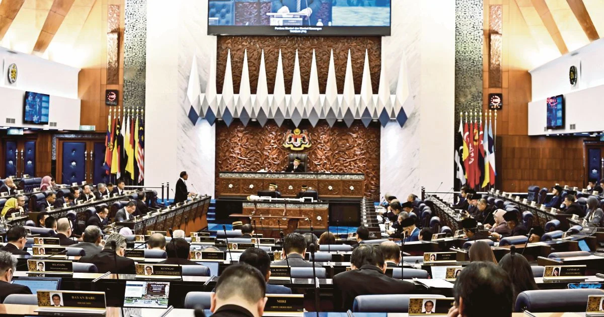 Parliament Erupts as Takiyuddin and Government MP Clash Over Coalition Tensions