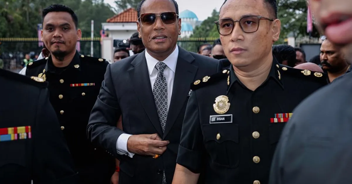 Former HR Minister Saravanan Arrives at Court for Latest Hearing