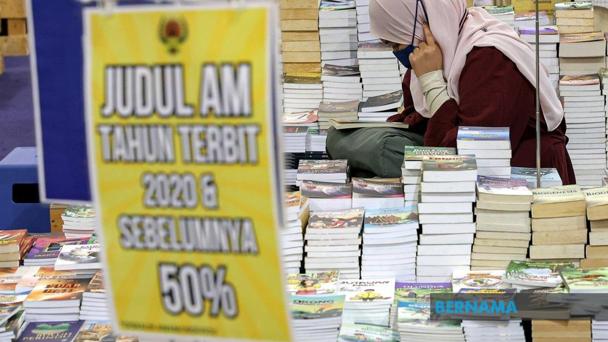 MADANI Book Vouchers Distributed to 2.2 Million Students as Redemption Period Opens