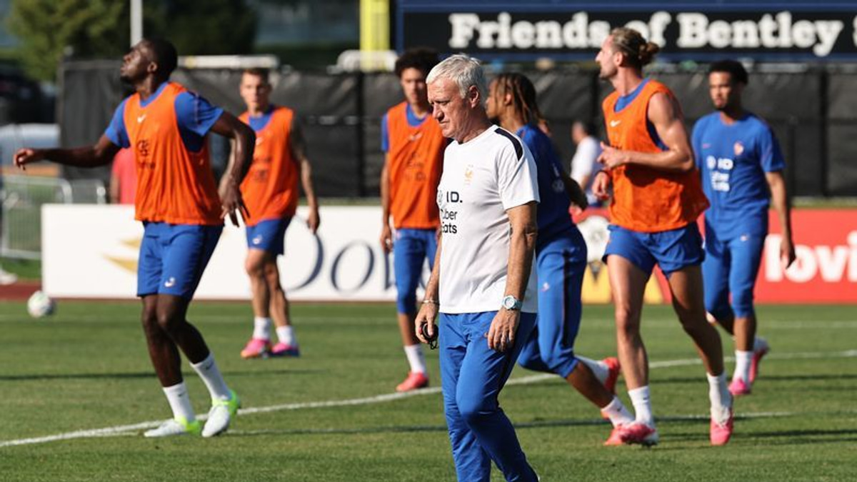 France's Attacking Arsenal Poses Stern Test for Sweden in World Cup Knockout Clash