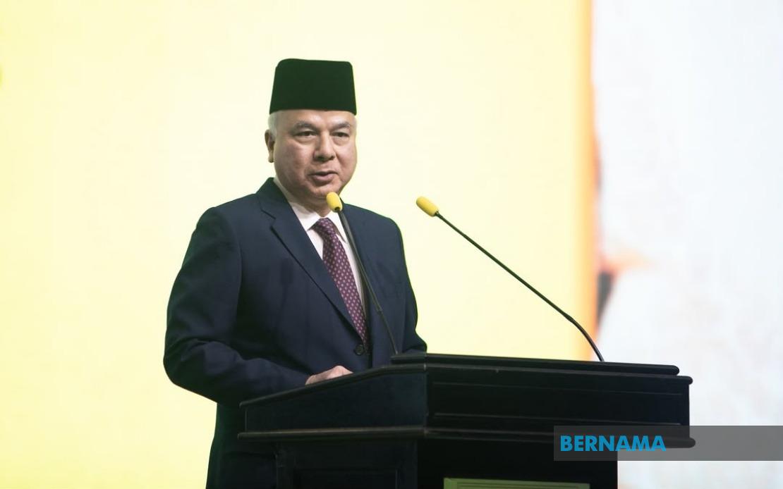 Strong Institutions and Accountable Leadership Essential for National Success, Says Sultan Nazrin
