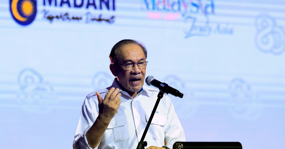 Anwar Ibrahim Cautions Against Complacency, Pushes For Accelerated Reform Drive
