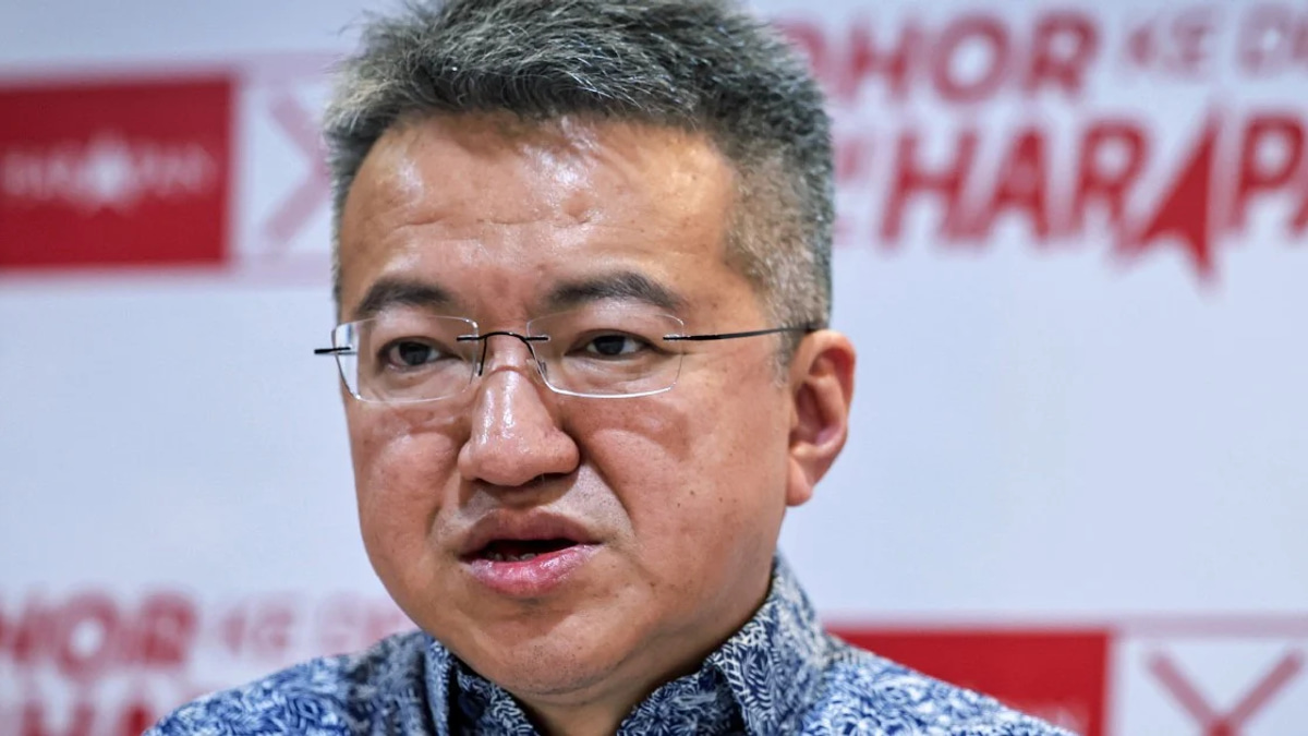 DAP Leader Warns Johor Against Najib-Era Policies, Urges Forward-Looking Vote