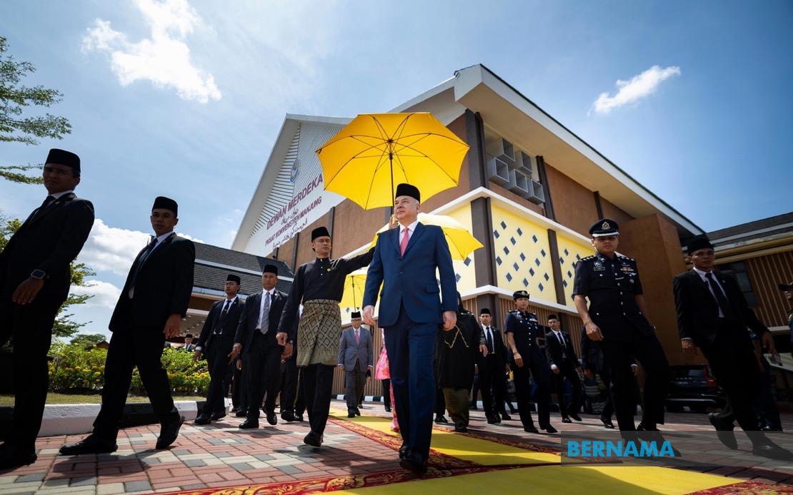 Sultan Nazrin Inaugurates Manjung's New RM12.7 Million Merdeka Hall