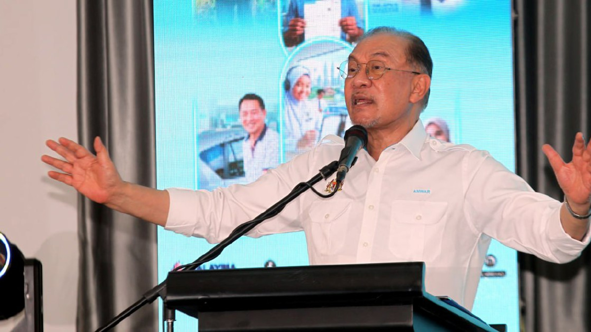Anwar Pledges RM15.3 Million to Strengthen Perak's Religious and Islamic Boarding Schools