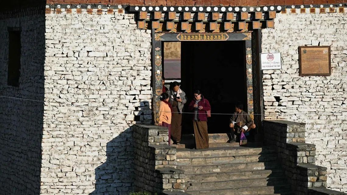 Bhutan Offers Cash Incentives to Reverse Sharp Decline in Birth Rates