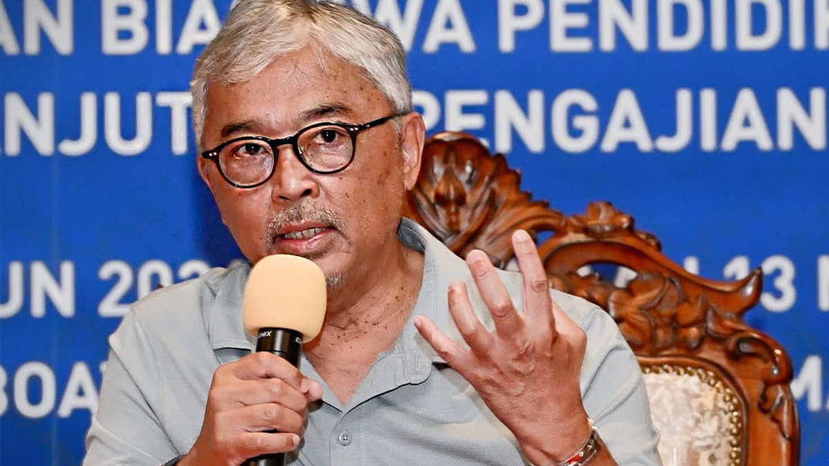 Pahang Sultan Urges Universities to Expand Tioman Island Scholarship Programmes