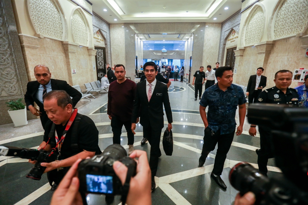 Syed Saddiq Gathers Supporters as Federal Court Prepares to Deliver Pivotal Verdict