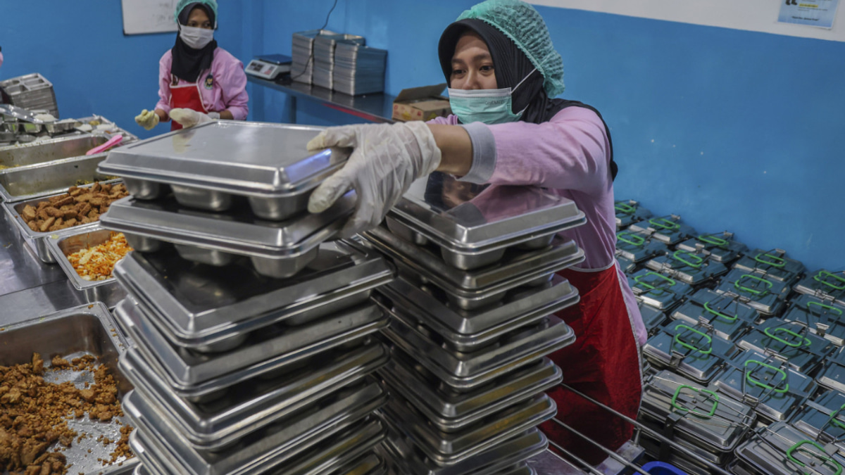 Prabowo Orders Comprehensive Review of Flagship Meal and Cooperative Programmes
