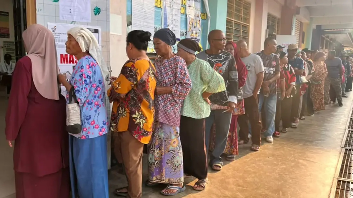 MCA's Chennah Win Signals Strength of Umno-Led Barisan Coalition, Analyst Notes