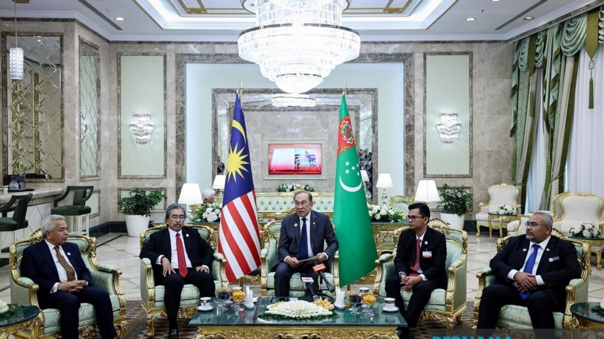 Anwar's Turkmenistan Visit Marks Strategic Pivot Toward Energy Cooperation