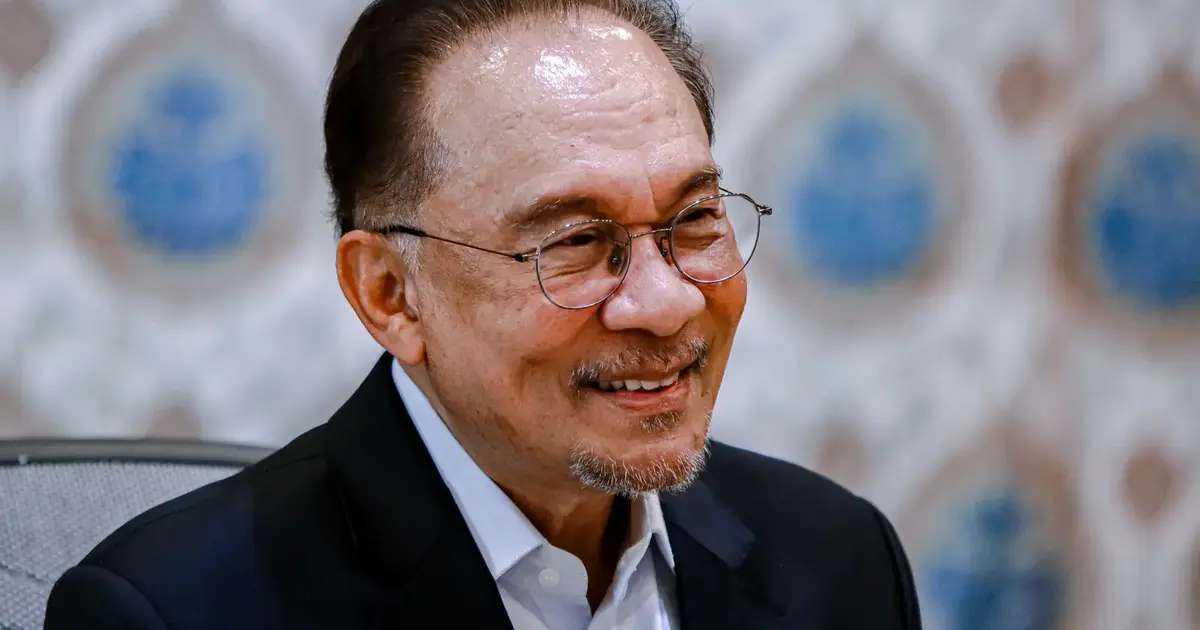 Anwar Ibrahim Leads Public Approval Ratings in Latest Merdeka Center Survey