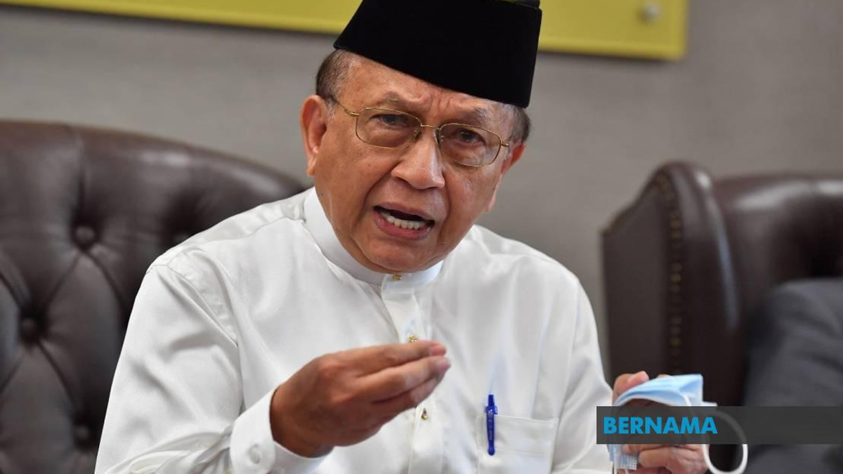 Negeri Sembilan Palace Strips Tan Sri Rais Yatim of State Honours