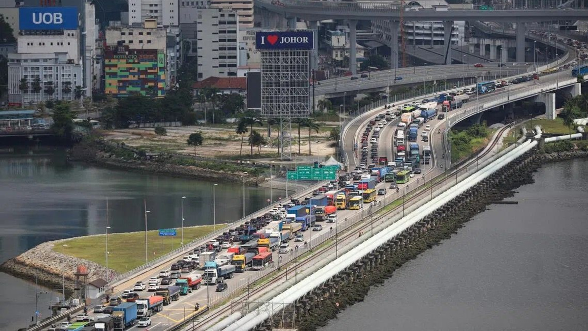 Singapore braces for gridlock at Malaysia border crossings over National Day break