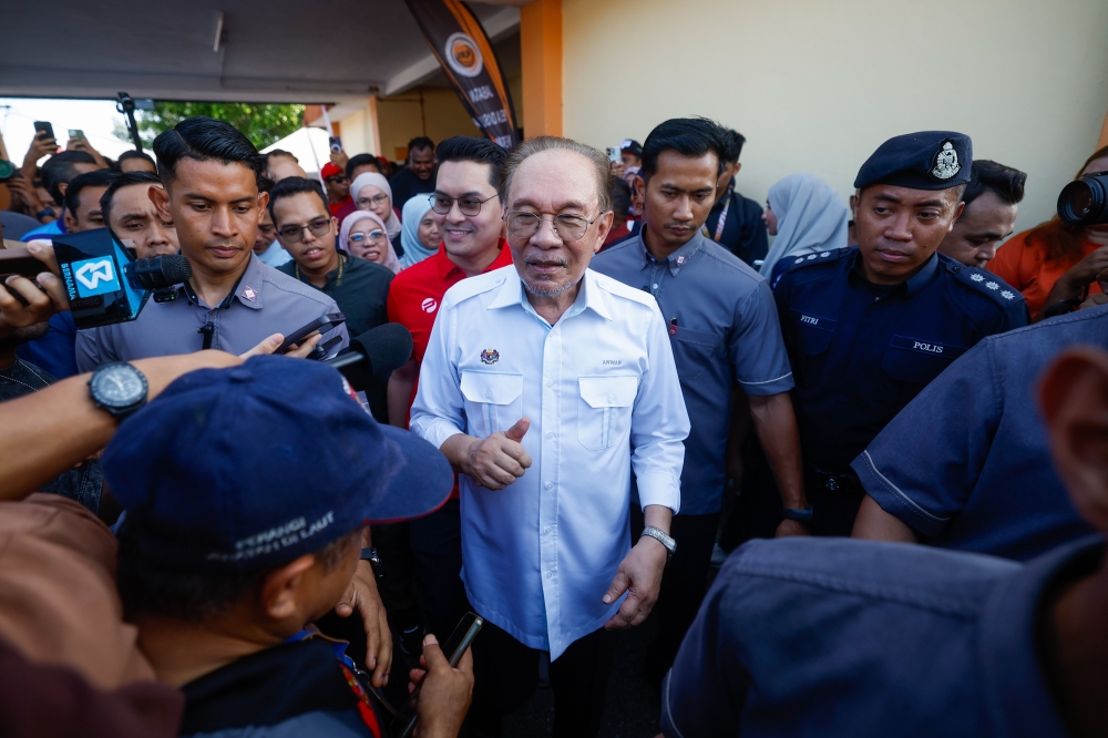 PM Anwar Ibrahim undergoes successful elective surgery; placed under close medical supervision