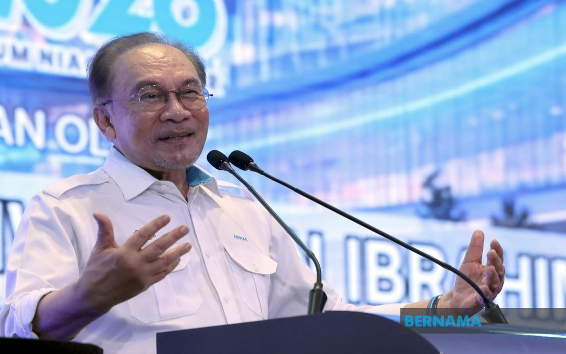 Anwar: Bumiputera Entrepreneurship Needs Mentorship, Not Top-Down Policy