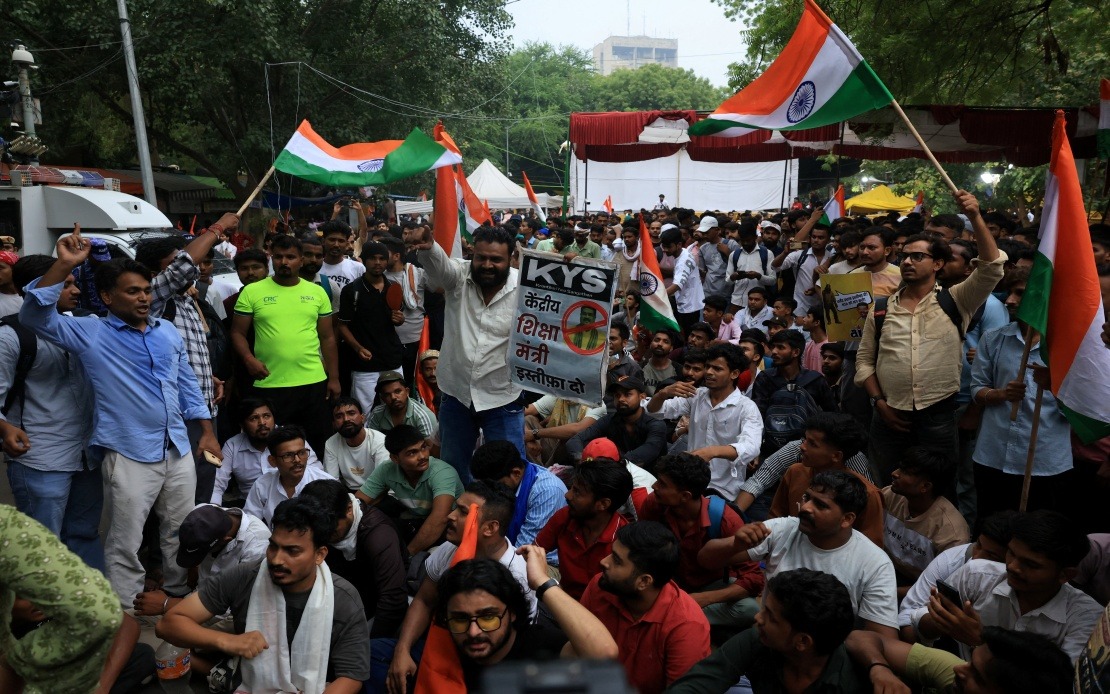 Indian Youth Movement Stages Mass Parliament Protest Over Education Reforms