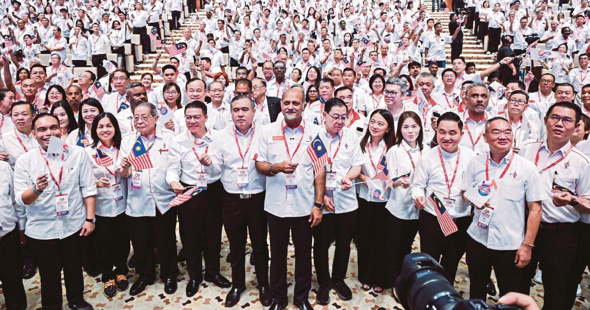 DAP Pressures Anwar With Year-End Deadline for Major Institutional Reforms