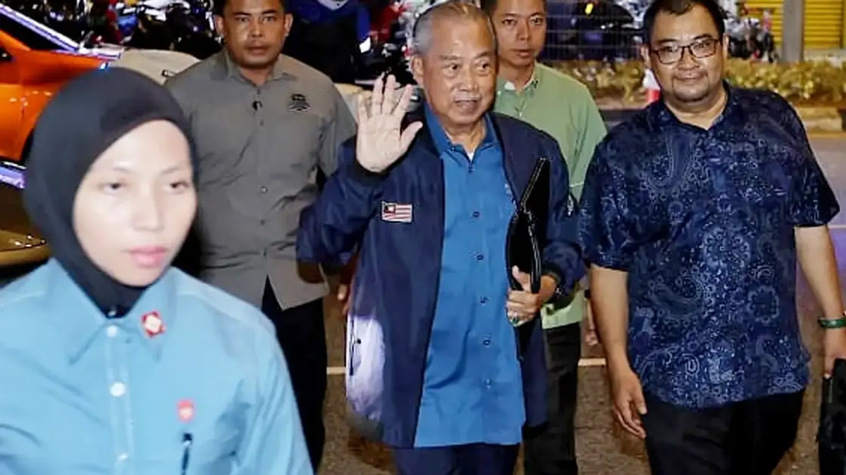 Muhyiddin and Bersatu leadership convene urgent session as Perikatan Nasional faces fracture