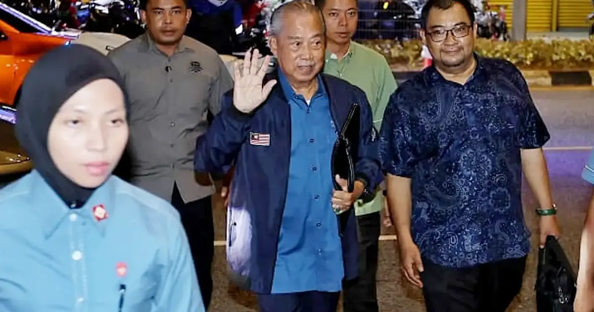 Muhyiddin and Bersatu leadership convene urgent session as Perikatan Nasional faces fracture