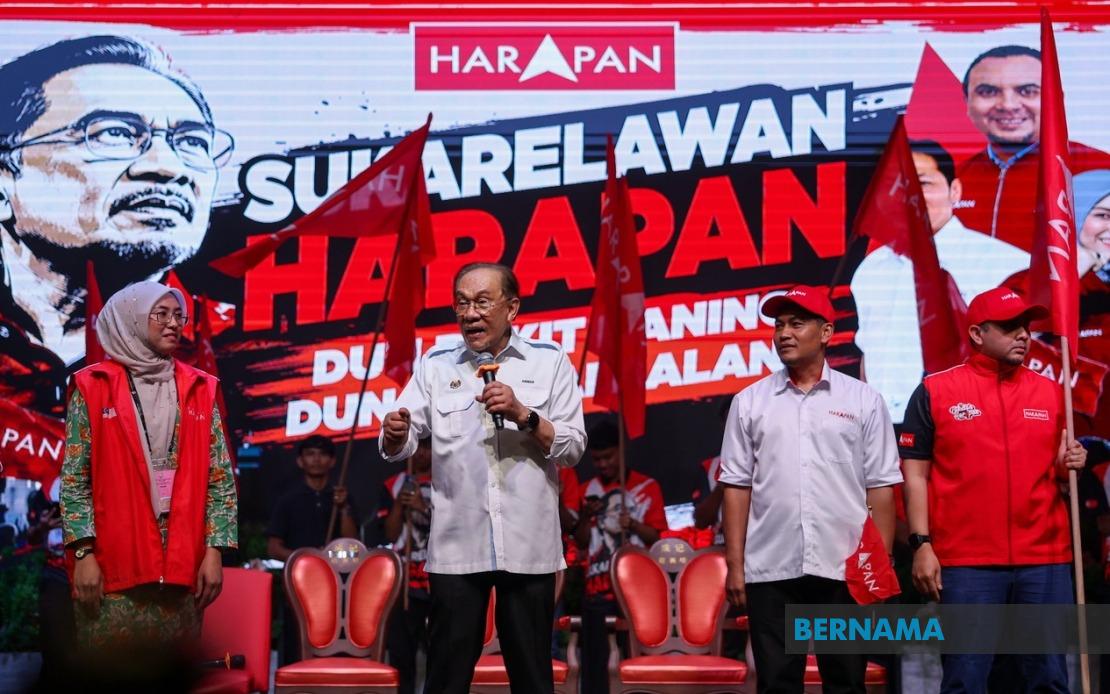 Johor Election Offers Youth Chance to Build Future Beyond Racial Division, Says Anwar