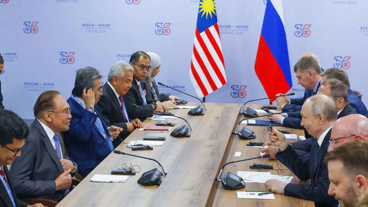Anwar Lauds Putin's Backing for Malaysia-Russia Energy Ties Through Petronas