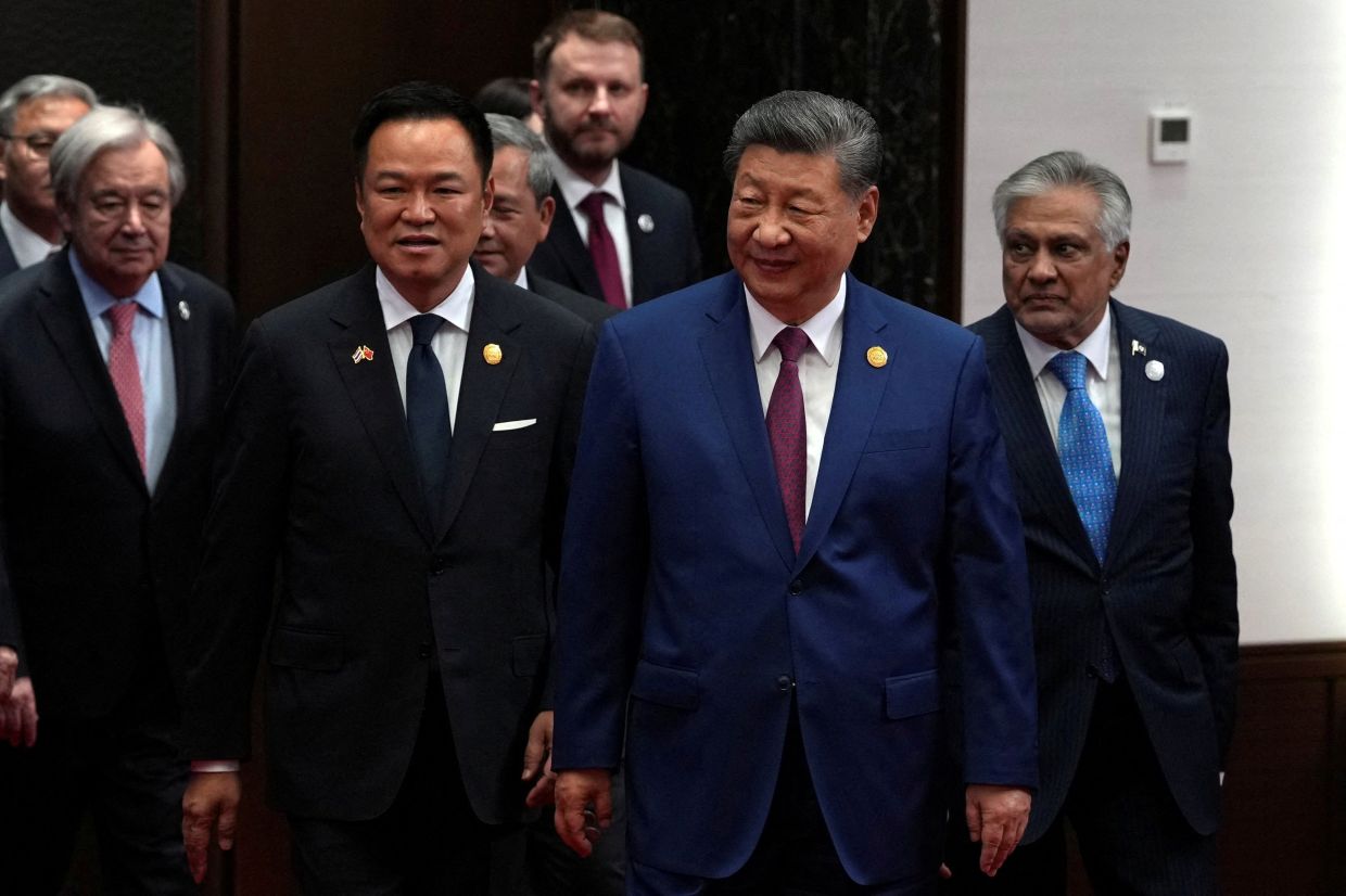 Thai PM's Musical Charm Offensive: Anutin Turns Diplomacy into Song