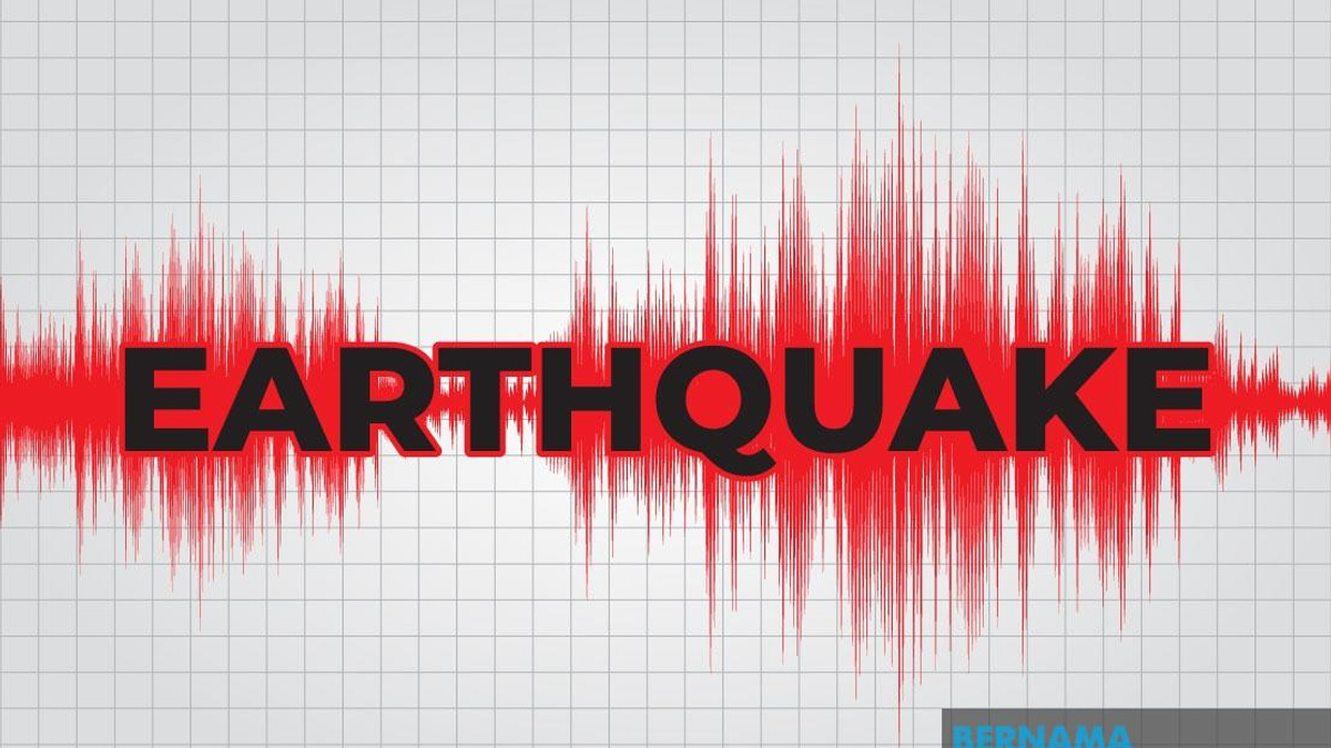 Major 7.7-Magnitude Earthquake Strikes Indonesia's Flores Region, Tsunami Alert Triggered