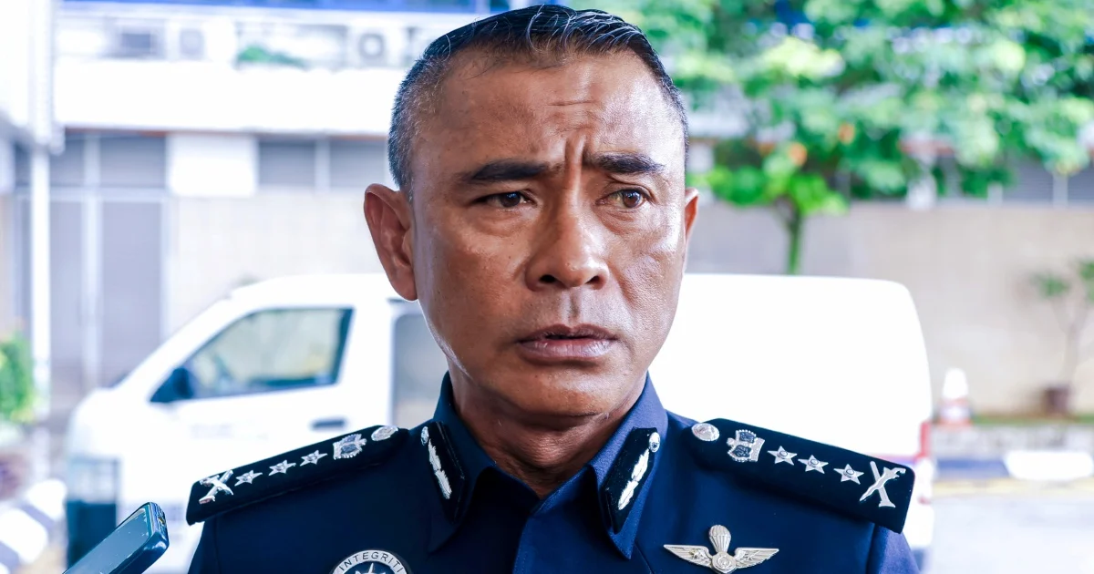 Two held after dramatic KL chase ends in multi-vehicle crash