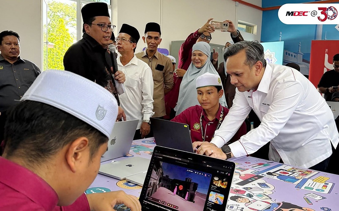 Islamic Boarding School in Ipoh Gets Digital Innovation Hub to Boost Tech Skills