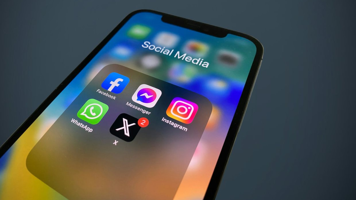 Mexico charts cautious path to regulate children's social media use