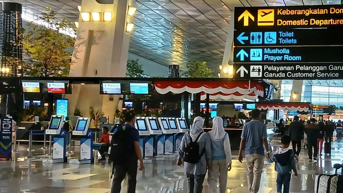 Malaysian Pilot Held at Indonesia Airport in Major Drug Smuggling Case Involving 70,000 Ecstasy Pills