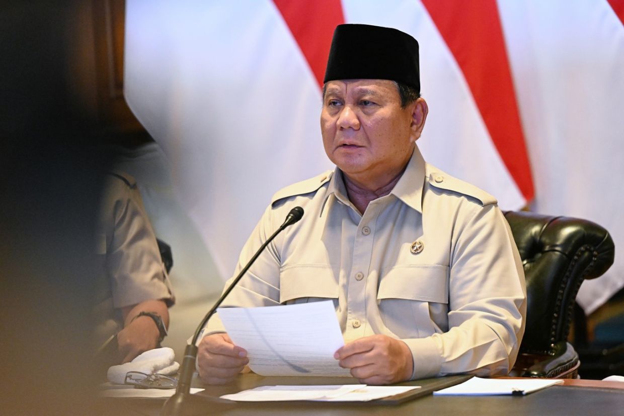 Prabowo's Approval Rating Plummets to 51.1% as Indonesian Honeymoon Period Ends