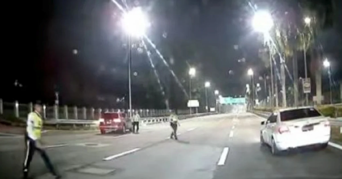 20-year-old detained after crashing through KL police roadblock in viral incident