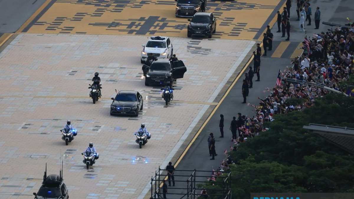 PM Anwar Leads National Day Pageantry as Malaysia Celebrates 69 Years of Independence