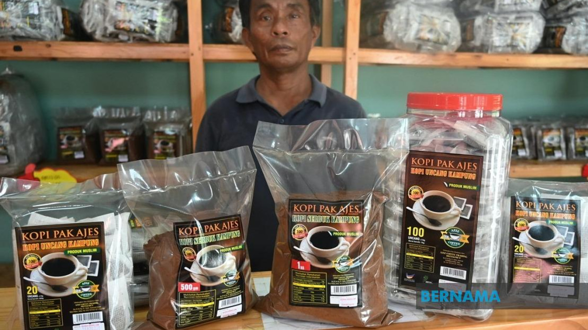 Johor Election Brings Boom Times for Pak Ajes's Three-Decade Coffee Empire